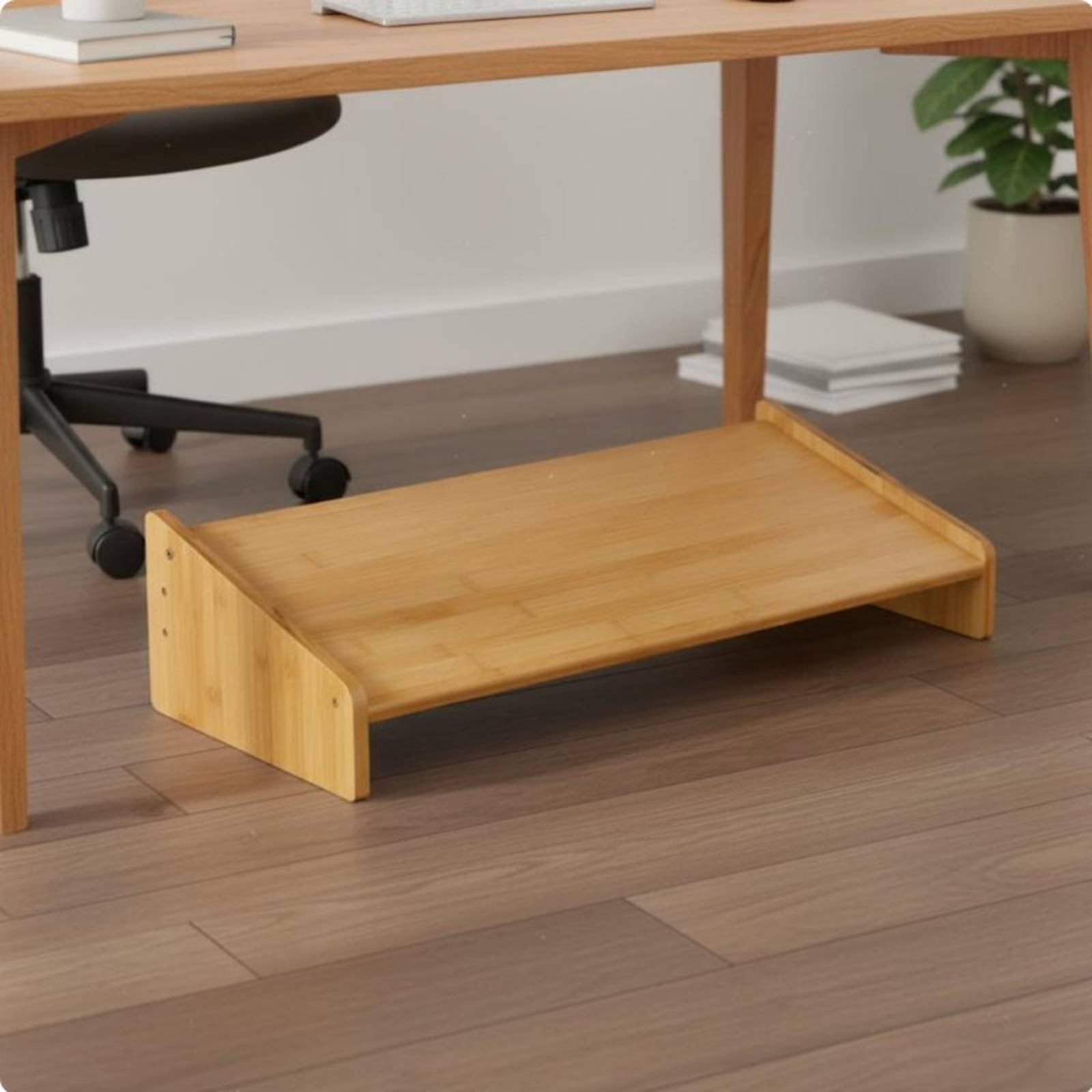Voetsteun onder het bureau Bre - Office Furniture Ergonomic recensie en prijs